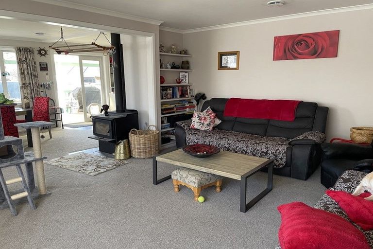 Photo of property in 22 Kinley Street, Rangiora, 7400