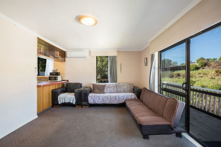 Photo of property in 2/17 Rose Street, Ranui, Porirua, 5024