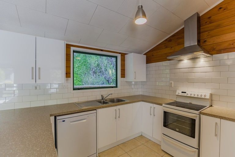 Photo of property in 112 Milton Road, Hospital Hill, Napier, 4110