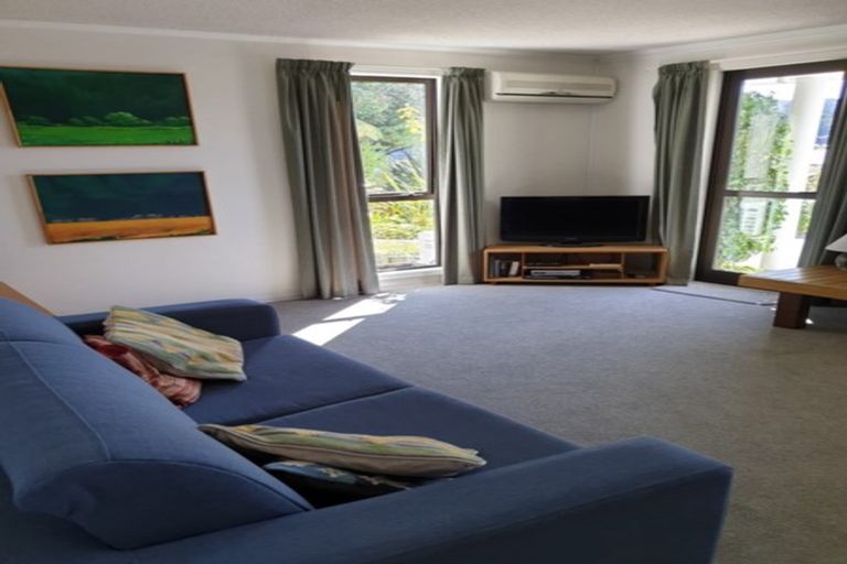 Photo of property in 20 Broadway, Picton, 7220