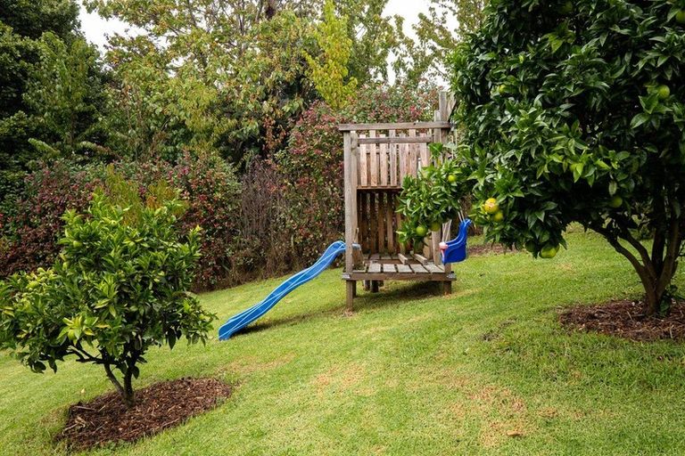 Photo of property in 37 Poike Road, Hairini, Tauranga, 3112