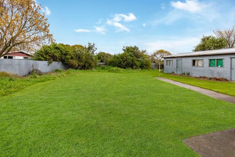 Photo of property in 8 Waterford Place, Westbrook, Palmerston North, 4412