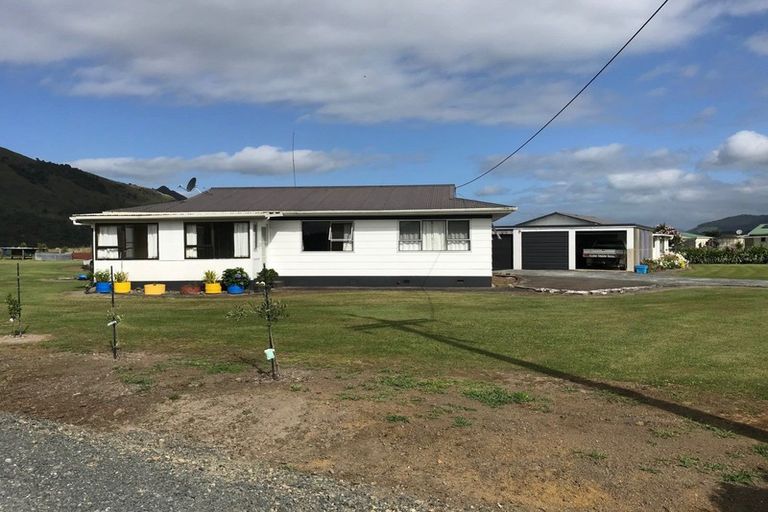 Photo of property in 3512 Mangakahia Road, Pakotai, Whangarei, 0172