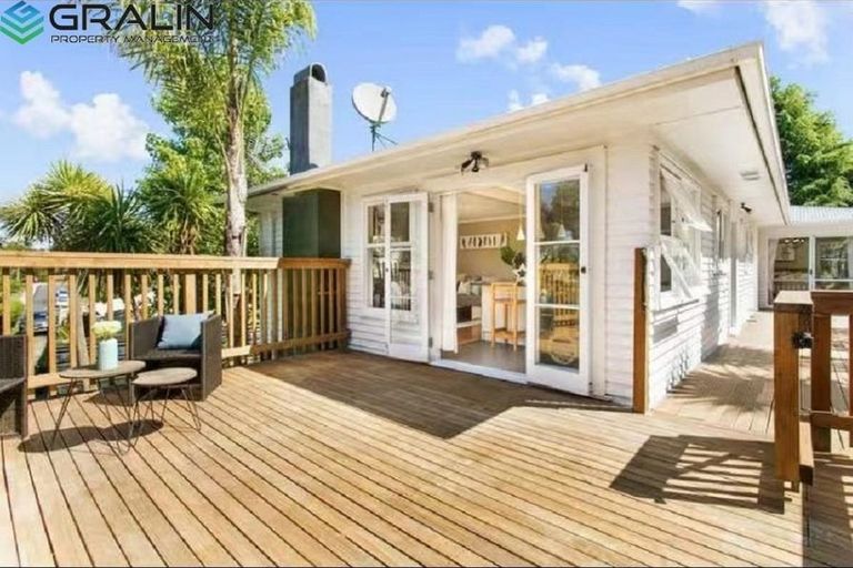 Photo of property in 48 Hilling Street, Titirangi, Auckland, 0604