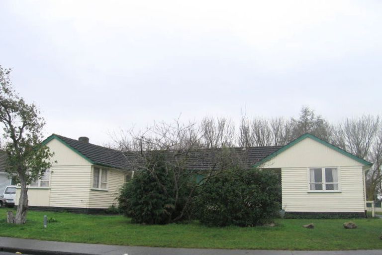 Photo of property in 713-715 Kiwi Street, Camberley, Hastings, 4120