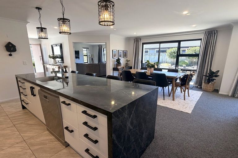 Photo of property in 8 Cherry Place, Maewa, Feilding, 4702