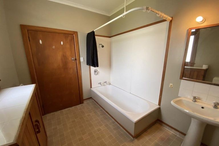 Photo of property in 266 Ferguson Street, West End, Palmerston North, 4410