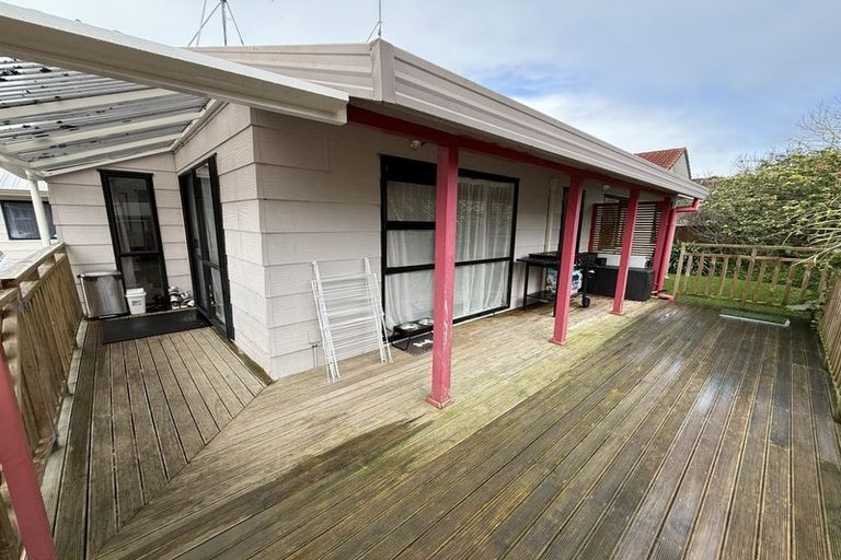 Photo of property in 1/20 Ocean View Road, Northcote, Auckland, 0627