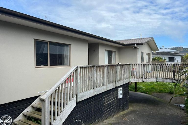 Photo of property in 28 Glengarry Road, Glen Eden, Auckland, 0602