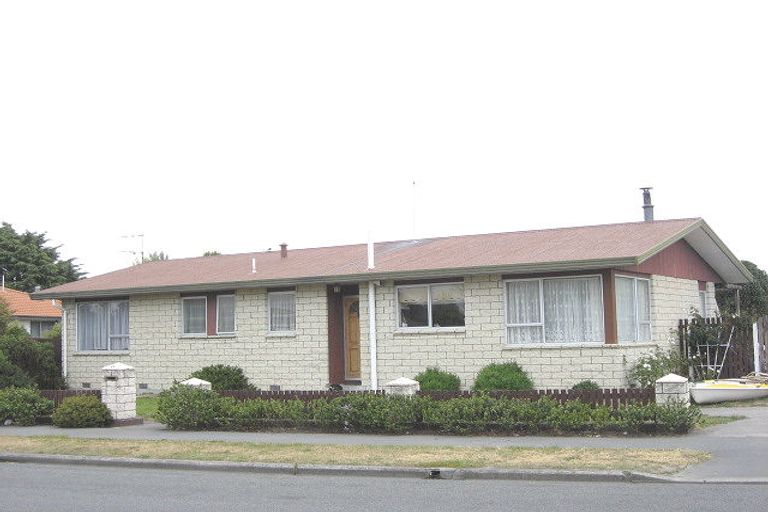 Photo of property in 63 Ashwood Street, Parklands, Christchurch, 8083