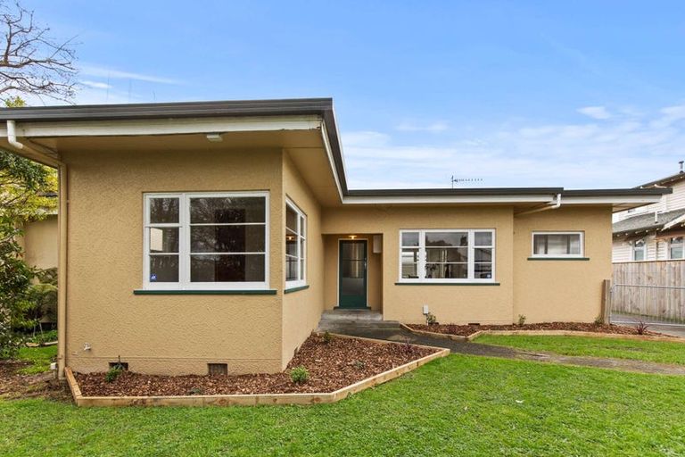 Photo of property in 31 Florence Avenue, Palmerston North, 4414