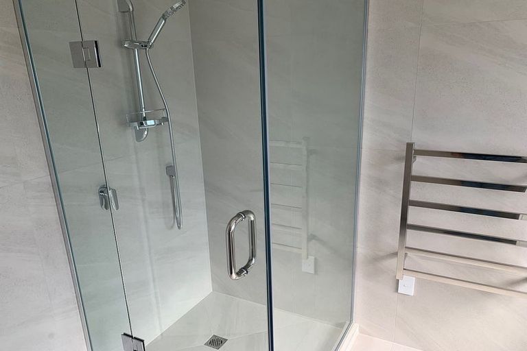 Photo of property in 9c Jillteresa Crescent, Half Moon Bay, Auckland, 2012