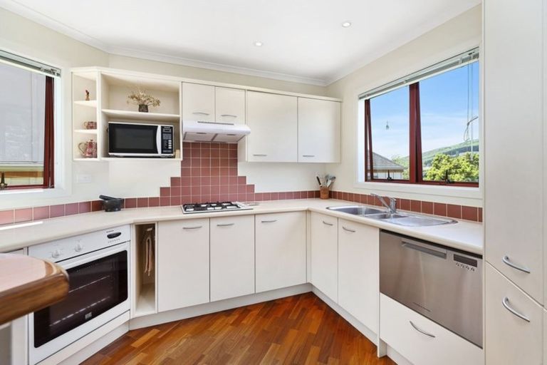 Photo of property in 297 Main Road, Tawa, Wellington, 5028