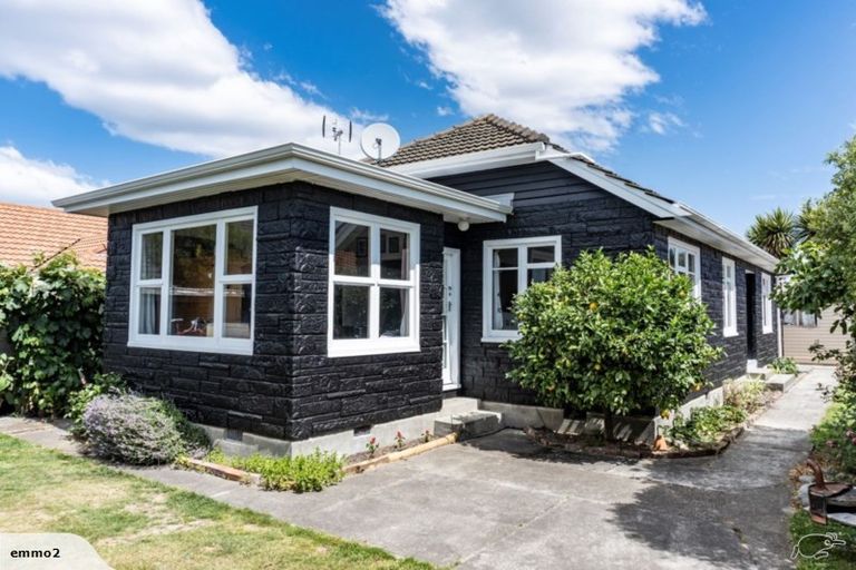 Photo of property in 6 Wittys Road, Avonhead, Christchurch, 8042