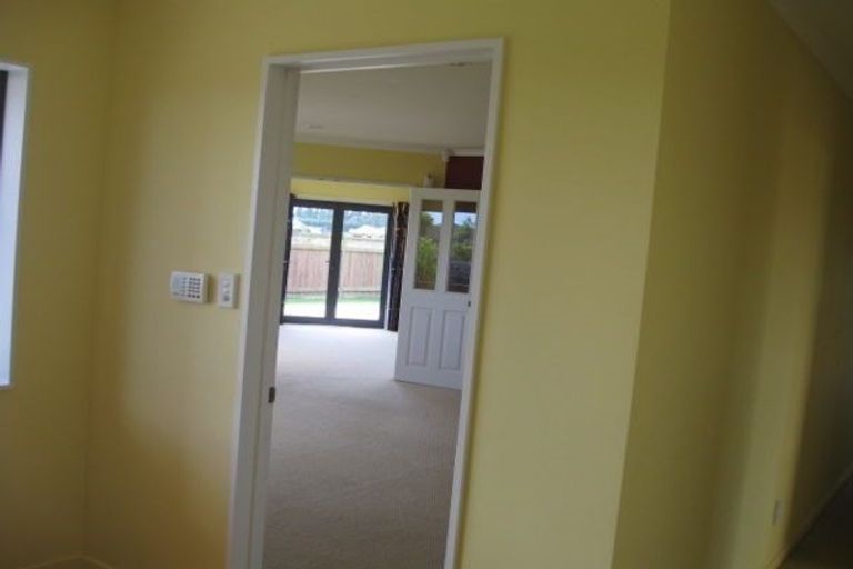Photo of property in 12 Sycamore Crescent, Fitzherbert, Palmerston North, 4410
