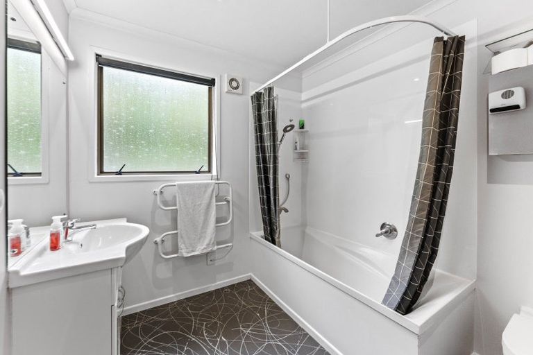 Photo of property in 24 Jocelyn Crescent, Pinehaven, Upper Hutt, 5019