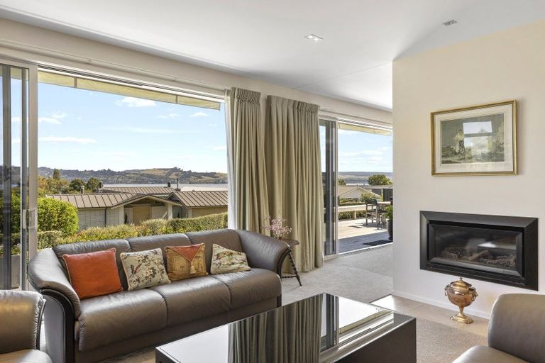 Photo of property in 30 Karapoto Lane, Rainbow Point, Taupo, 3330