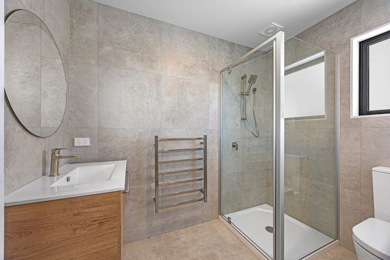 Photo of property in 5/90 Holly Road, St Albans, Christchurch, 8014