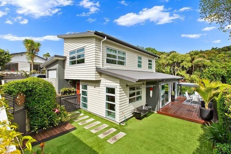 Photo of property in 26a Gladstone Road, Northcote, Auckland, 0627