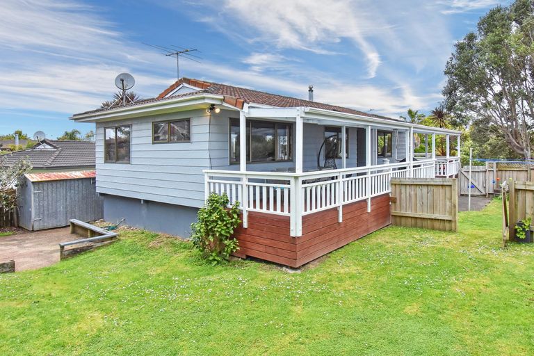 Photo of property in 171 Carnoustie Drive, Wattle Downs, Auckland, 2103