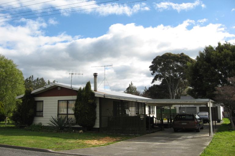 Photo of property in 17 Johnson Street, Waipawa, 4210