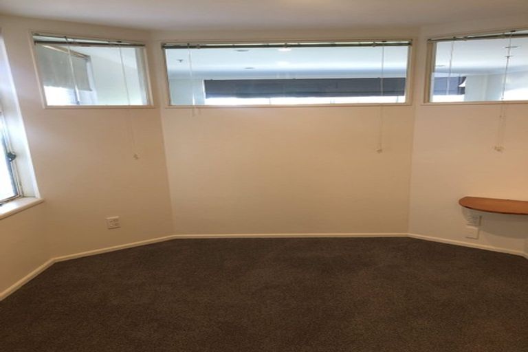 Photo of property in Terrace Garden Apartments, 9a/120 The Terrace, Wellington Central, Wellington, 6011