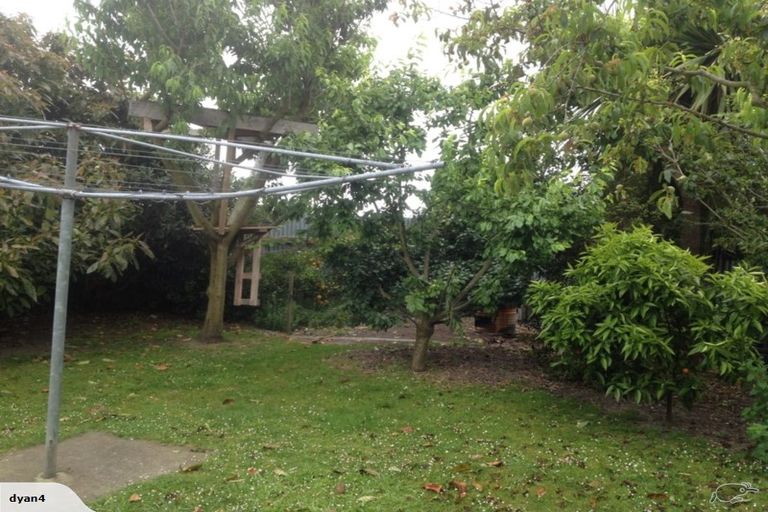 Photo of property in 6 Sutton Avenue, Clive, 4102