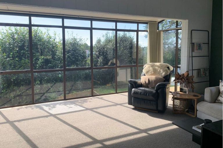 Photo of property in 102 Poaka Avenue, Dinsdale, Hamilton, 3204