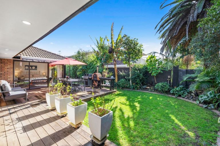 Photo of property in 21b Eastern Beach Road, Eastern Beach, Auckland, 2012