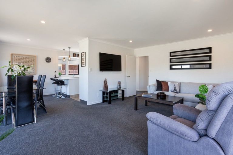 Photo of property in 13 Ngamotu Place, Mount Maunganui, 3116