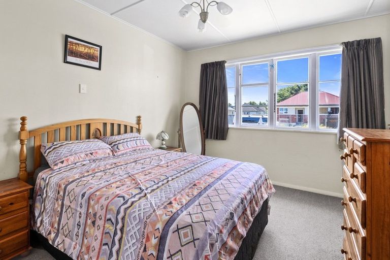 Photo of property in 2 Lincoln Place, Levin, 5510