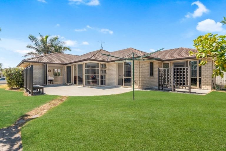 Photo of property in 94 Doncaster Drive, Papamoa Beach, Papamoa, 3118