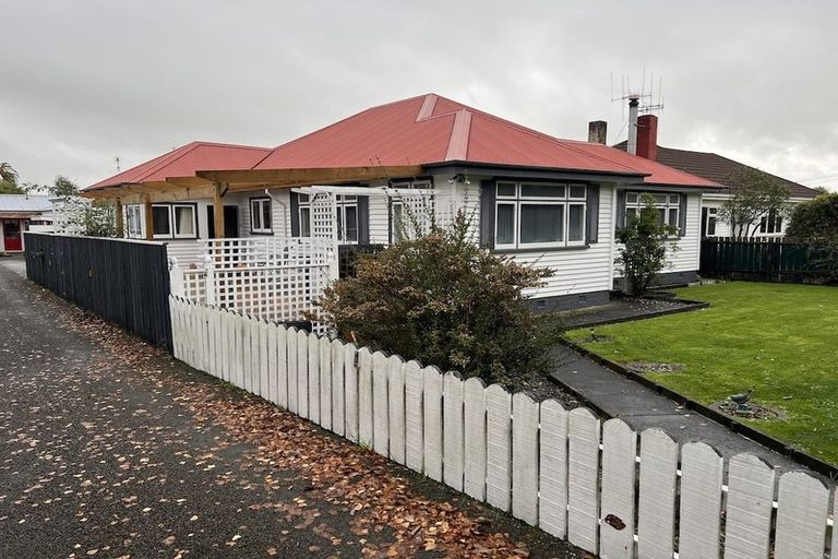 Photo of property in 27 Stanley Street, Levin, 5510