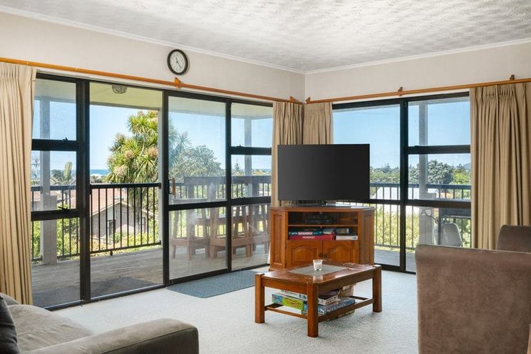 Photo of property in 2 Mayor View Terrace, Waihi Beach, 3611