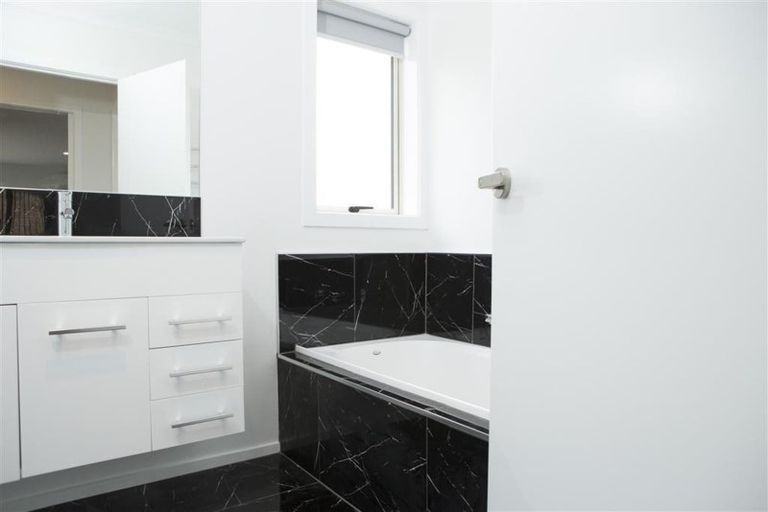 Photo of property in 17 Charlotte Crescent, Dinsdale, Hamilton, 3204