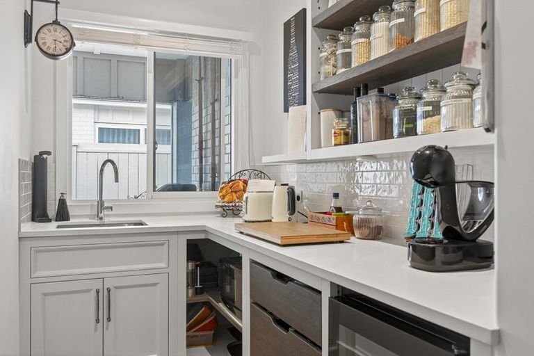 Photo of property in 10 Mollisia Lane, Papamoa Beach, Papamoa, 3118