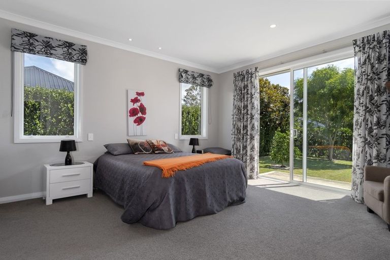 Photo of property in 31 Kayelene Place, Omokoroa, 3114