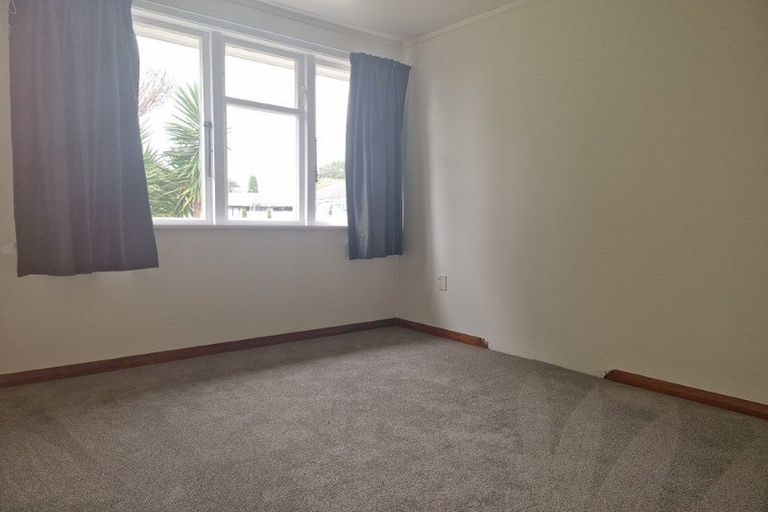 Photo of property in 2/54 Lismore Street, Merrilands, New Plymouth, 4312