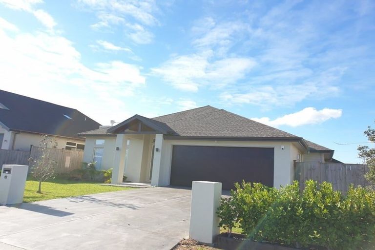 Photo of property in 15 Paso Fino Crescent, Karaka, Papakura, 2113