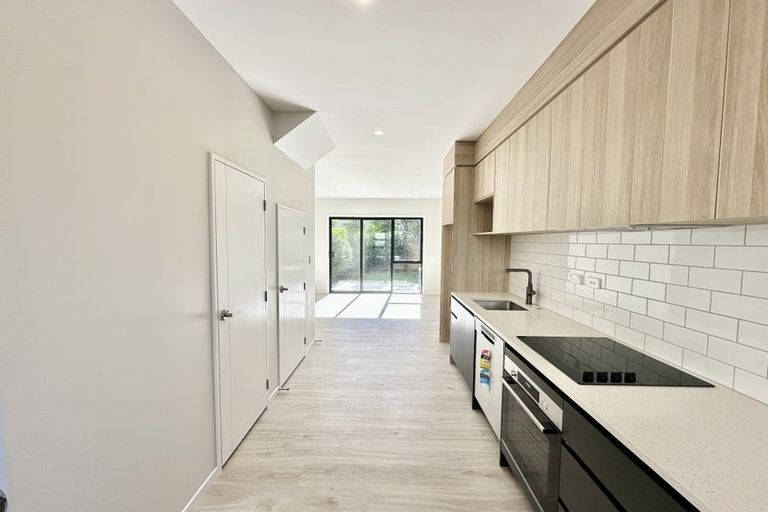 Photo of property in 5/644 Te Atatu Road, Te Atatu Peninsula, Auckland, 0610