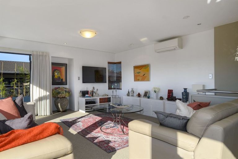 Photo of property in 28 Seaview Road, Otumoetai, Tauranga, 3110