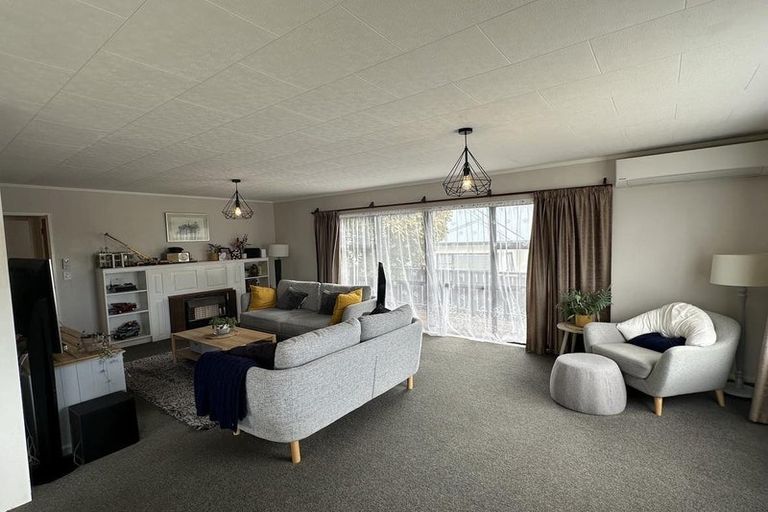 Photo of property in 4 Gates Road, Waikanae Beach, Waikanae, 5036