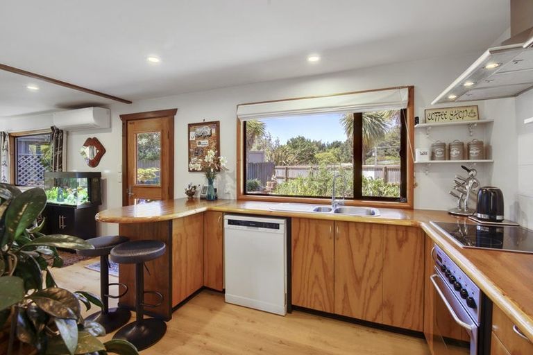 Photo of property in 5 Penfold Square, Leithfield, 7481