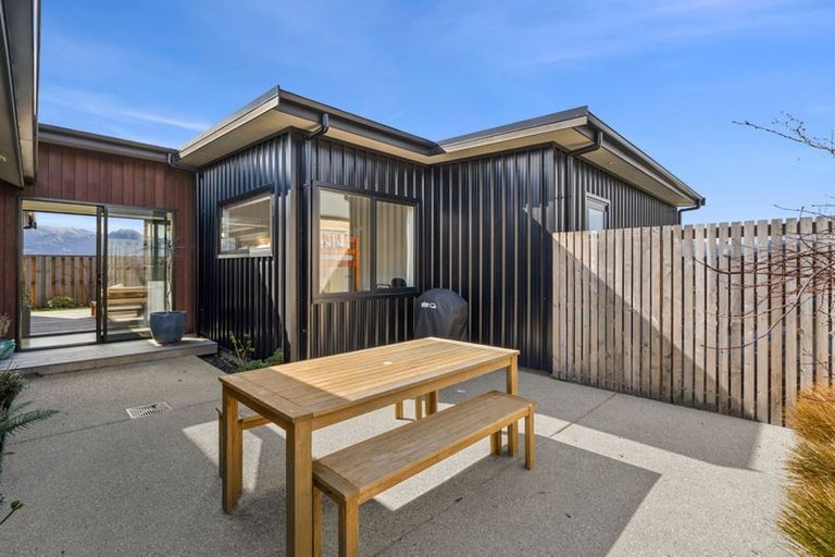 Photo of property in 4 Robrosa Street, Wanaka, 9305