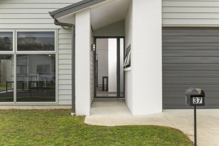 Photo of property in 37 Awataha Crescent, Pyes Pa, Tauranga, 3110