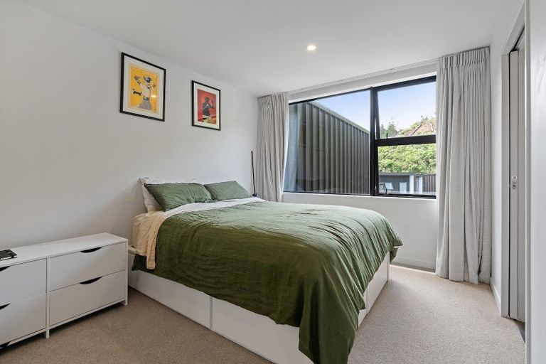 Photo of property in 35 Rua Kai Way, Brooklyn, Wellington, 6021