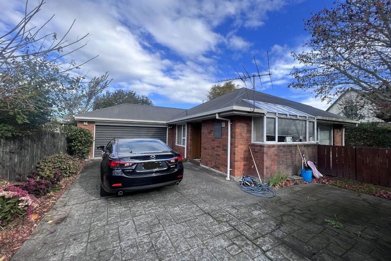 Photo of property in 2/19 Siska Place, Upper Riccarton, Christchurch, 8041