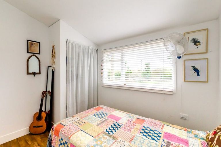 Photo of property in 577 Waikawa Beach Road, Waikawa Beach, Levin, 5573