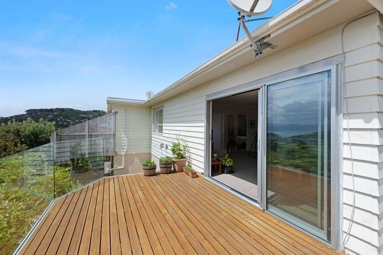 Photo of property in 3 Oldham Way, Crofton Downs, Wellington, 6035