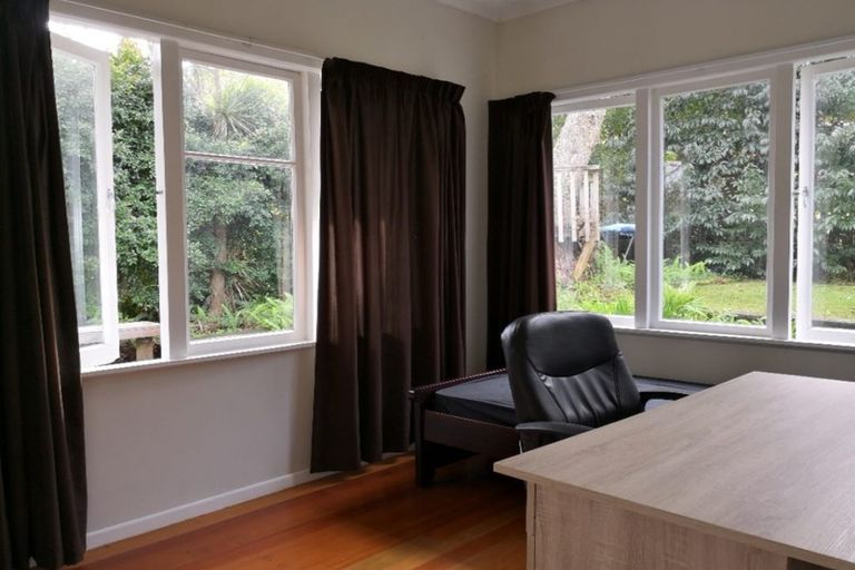Photo of property in 1/134 Nile Road, Milford, Auckland, 0620